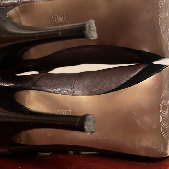 EUC Charles by Charles David size 9M Brown Leather T Strap Heels - Picture 9 of 13